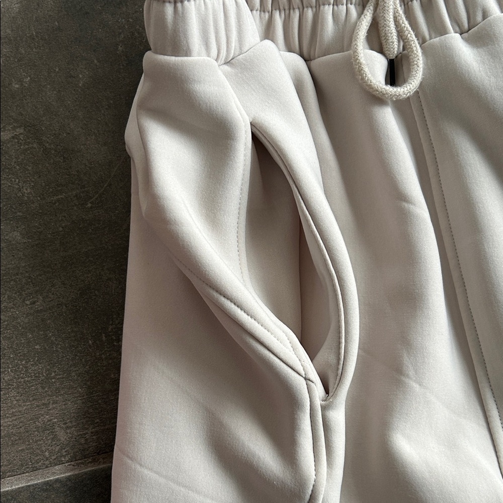 Off white, women’s Jogger Pants - Picture 4 of 9